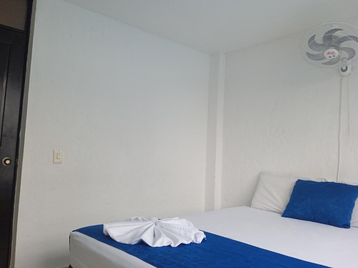 Blue Star Hotel Мелгар Екстериор снимка