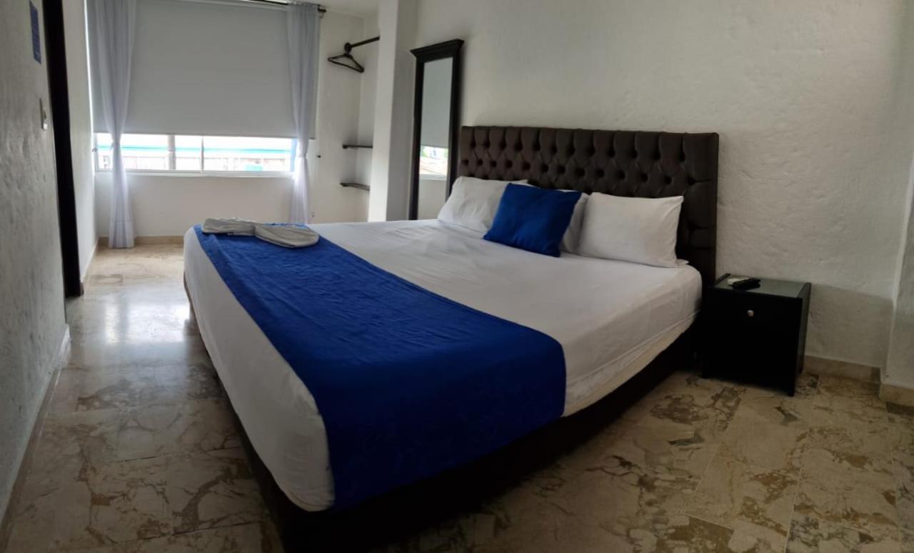 Blue Star Hotel Мелгар Екстериор снимка