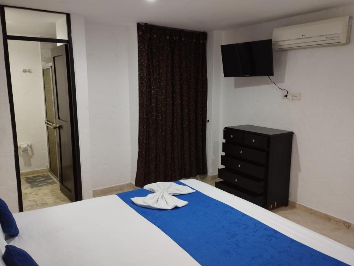 Blue Star Hotel Мелгар Екстериор снимка