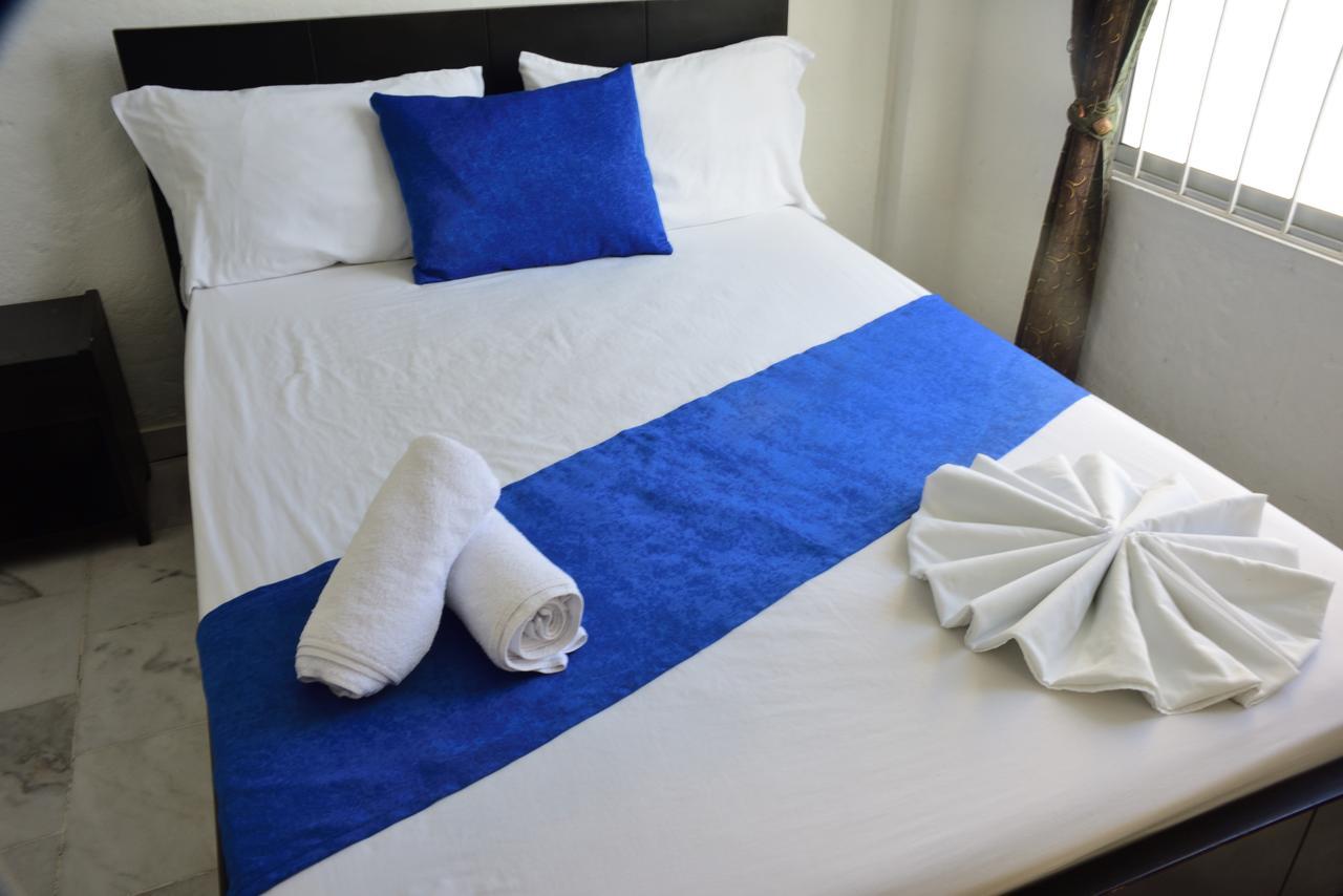 Blue Star Hotel Мелгар Екстериор снимка