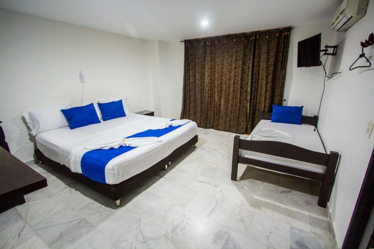 Blue Star Hotel Мелгар Екстериор снимка